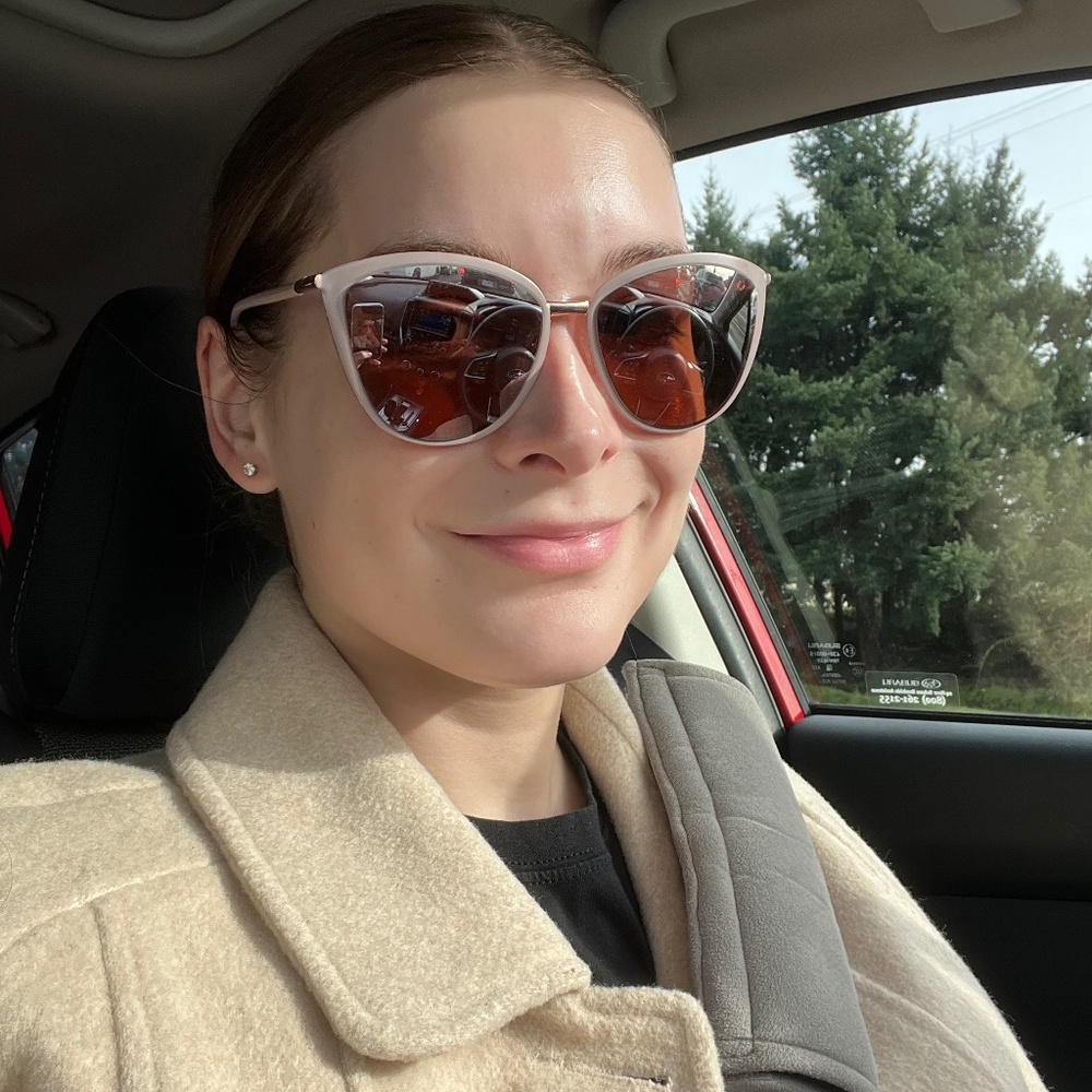 Meet your Posher, Noelle